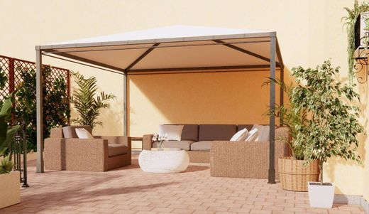 Apartment / Etagenwohnung in Bologna, Emilia-Romagna