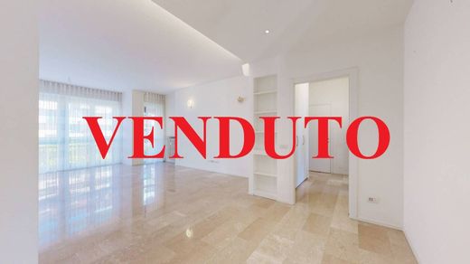 套间/公寓  米蘭, 米兰省