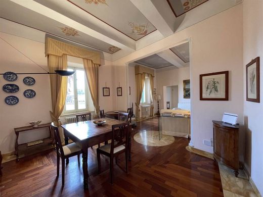 Apartment for sale in Siena