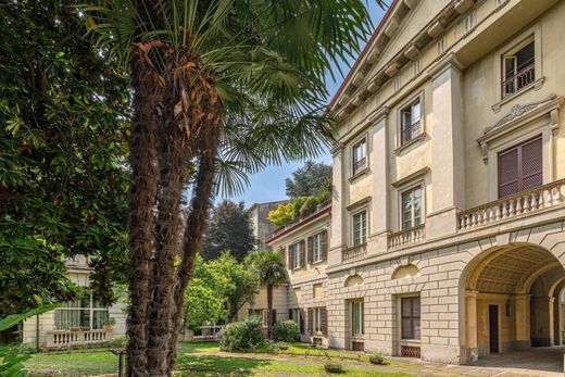 Piso / Apartamento en Monza, Provincia di Monza e della Brianza