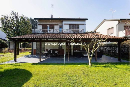 Villa in Segrate, Mailand
