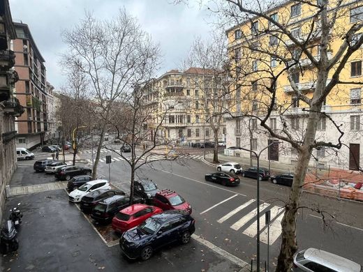 Bureau à Milan, Lombardie