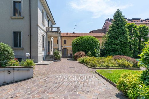 Villa in Meda, Provincia di Monza e della Brianza