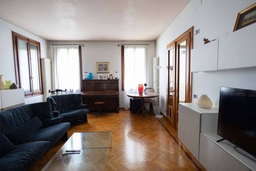 Villa a Montebelluna, Treviso