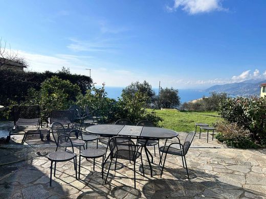 Daire Camogli, Genova ilçesinde