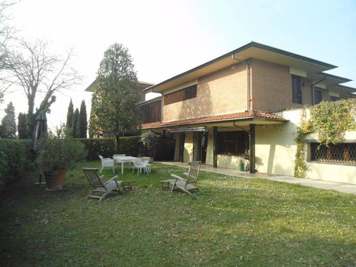‏וילה ב  בולוניה, Bologna