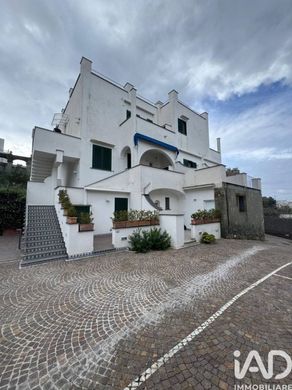 Komplex apartman Forio, Napoli ilçesinde