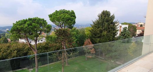 Penthouse w Cantù, Provincia di Como