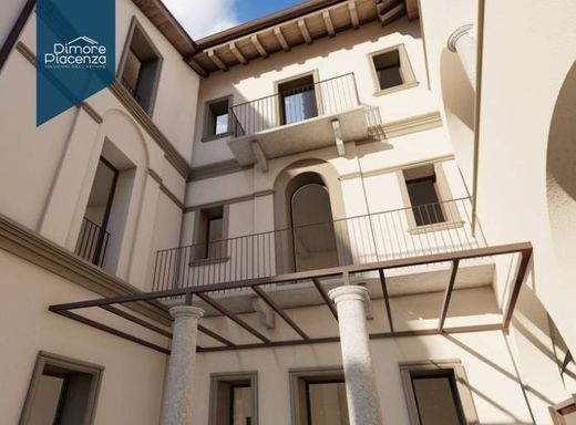 Luxury home in Piacenza, Provincia di Piacenza
