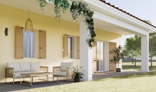 Villa a Castel San Pietro Terme, Bologna