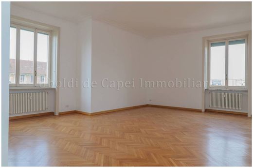 Apartment / Etagenwohnung in Turin, Piemont