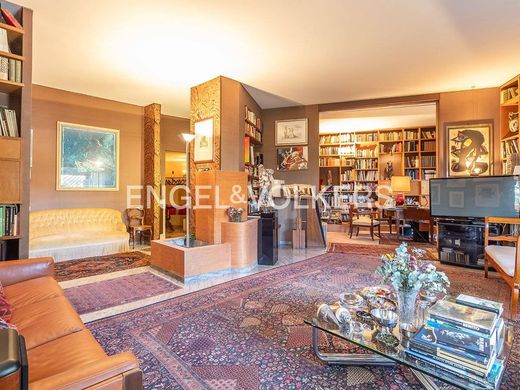 Apartment / Etagenwohnung in Rom, Latium