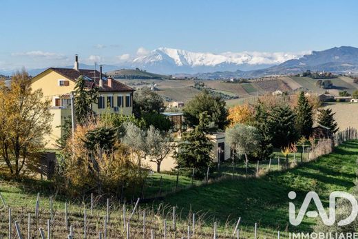 Villa in Acquaviva Picena, Ascoli Piceno
