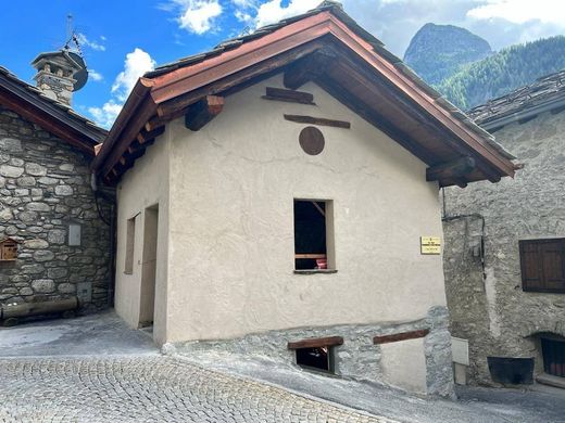 Daire Courmayeur, Aosta ilçesinde