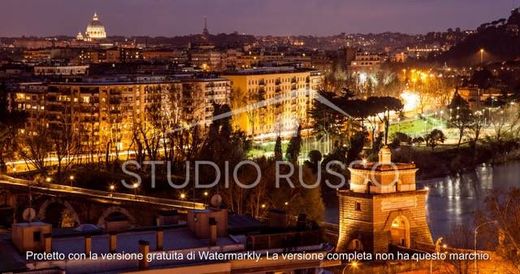 Penthouse Roma, Roma ilçesinde