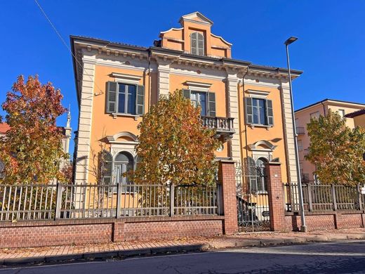 Casale a Santo Stefano Belbo, Cuneo