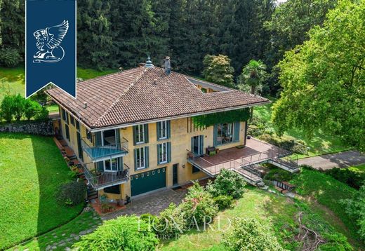 Villa - Daverio, Provincia di Varese