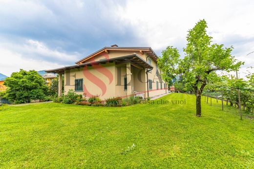 Villa Nembro, Bergamo ilçesinde