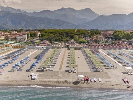 Villa in Massa, Provincia di Massa-Carrara