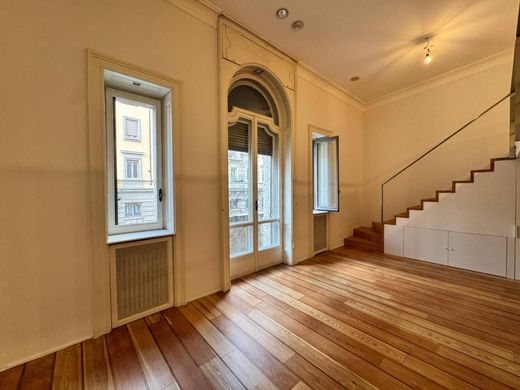 Bureau à Milan, Lombardie