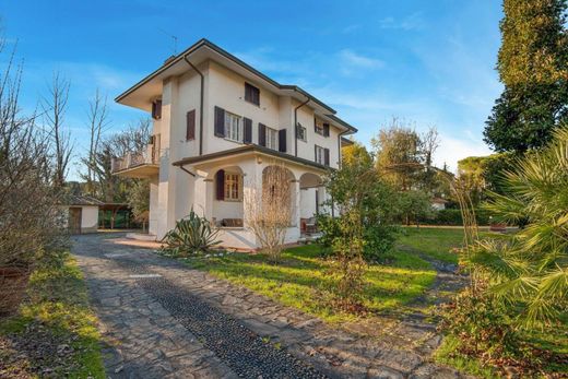 Villa in Massa, Provincia di Massa-Carrara