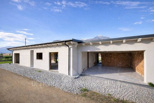 Villa in Dubino, Provincia di Sondrio