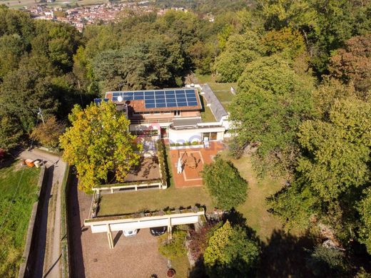 Villa a Ivrea, Provincia di Torino