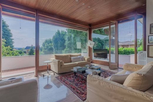 Villa in Erba, Provincia di Como