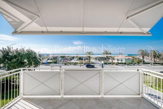 아파트 / Pietrasanta, Provincia di Lucca