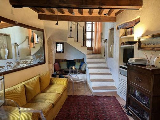 아파트 / Cetona, Provincia di Siena