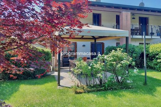 Villa in Segrate, Milan