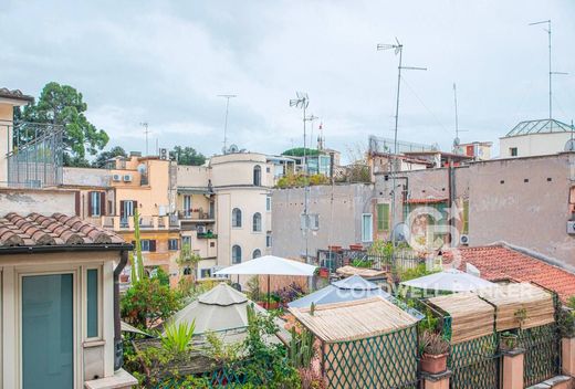 Appartement in Rome, Latium