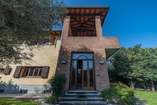 Villa a Corsico, Milano