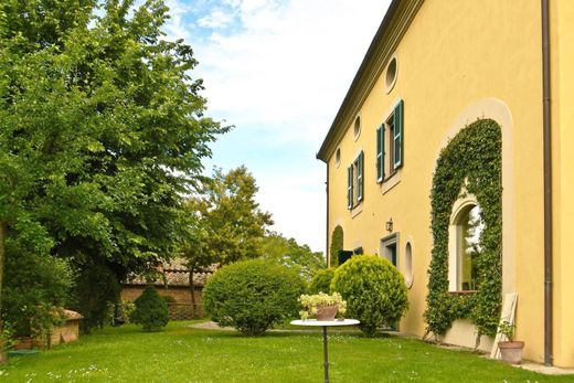 Villa Castiglione del Lago, Perugia ilçesinde