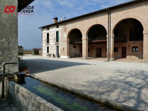 Country House in Monticello Conte Otto, Provincia di Vicenza
