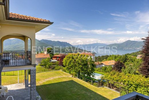 Villa - Luino, Provincia di Varese