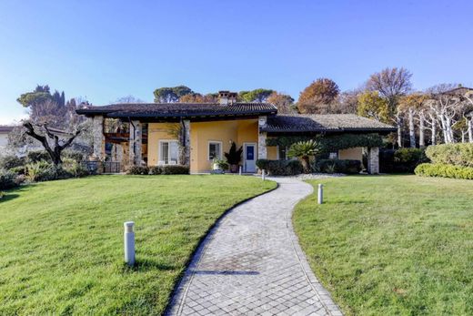 Villa en Padenghe sul Garda, Provincia di Brescia