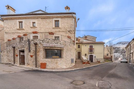 Гостиница, Rocca di Mezzo, Provincia dell' Aquila