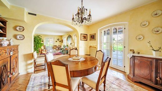 Abbiategrasso, Città metropolitana di Milanoのヴィラ