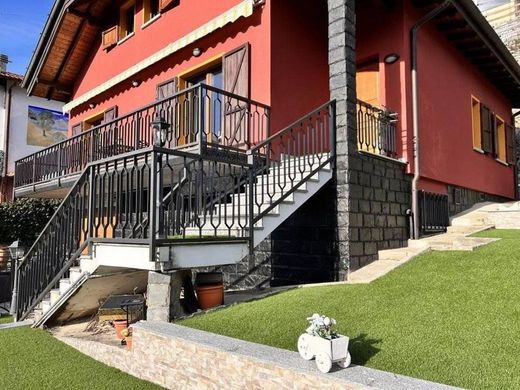 Πολυτελή κατοικία σε Dizzasco-Biazzeno, Provincia di Como