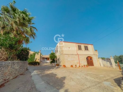 Country House in Ragusa, Sicily