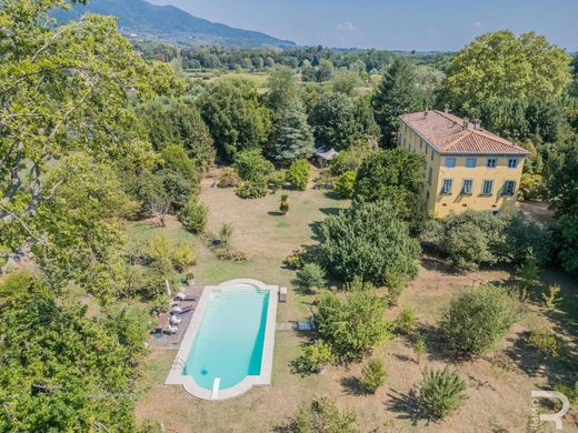 Villa a Lucca, Toscana
