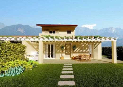 Villa en Massa, Provincia di Massa-Carrara