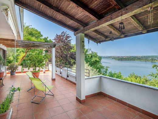 Villa - Galbiate, Provincia di Lecco