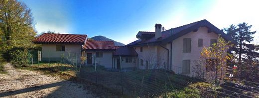 Country House in Varese, Provincia di Varese