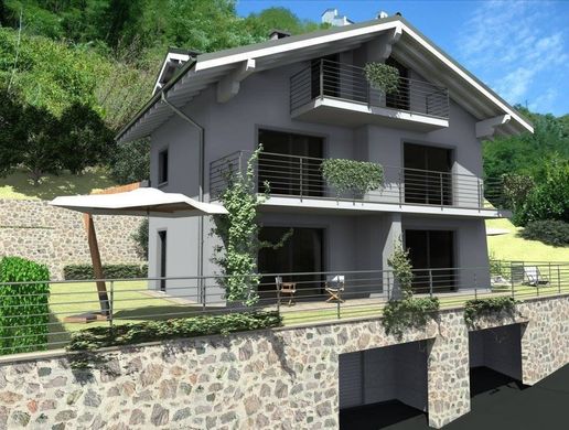 Villa a Sorico, Como