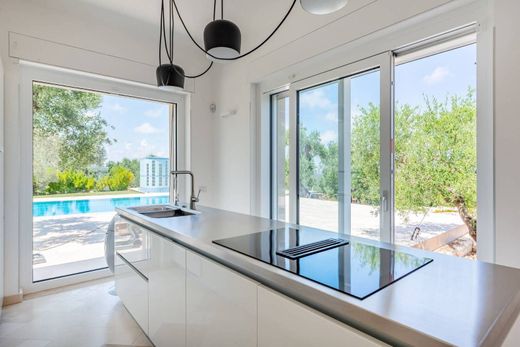 Villa - Carovigno, Provincia di Brindisi