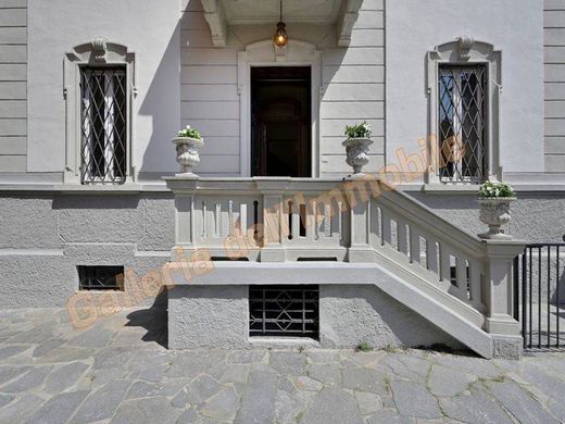 Villa a Vigevano, Pavia