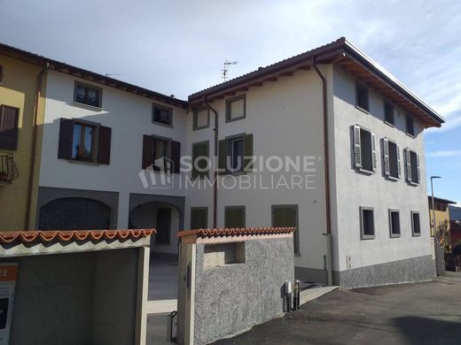 Appartement in Ranica, Provincia di Bergamo