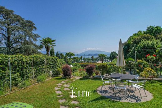 Villa in Meina, Provincia di Novara